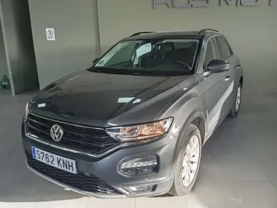 Usado VW T-Roc Advance 116 CV (85 kW) 2018 Gris SUV