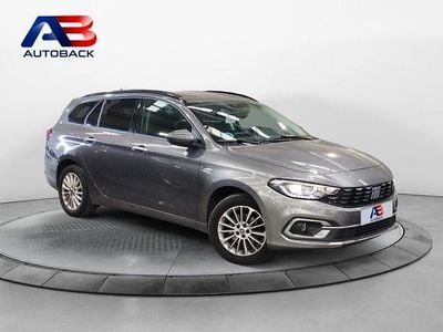 Usado Fiat Tipo Life 95 CV (69 kW) 2022 Gris / plata Familiar