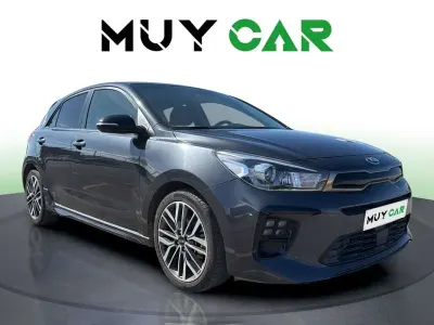 Usado Kia Rio 84 HP (61 kW) 2018 Cinzento Citadino