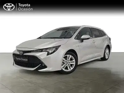 Usado Toyota Corolla Active 122 CV (89 kW) 2021 Gris / plata Familiar