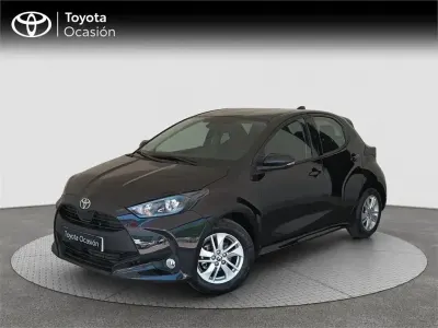 Usado Toyota Yaris Edition 125 CV (91 kW) 2024 Negro Utilitario