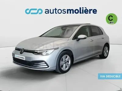 Usado VW Golf VIII Life 115 CV (84 kW) 2021 Gris / plata Berlina