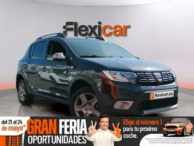 Usado Dacia Sandero Comfort 90 CV (66 kW) 2019 Gris