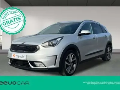 Usado Kia Niro 141 CV (103 kW) 2016 Plateado SUV