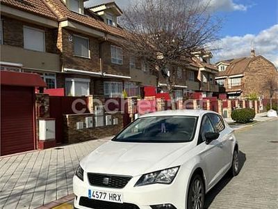 Usado Seat Leon ST Style 122 CV (89 kW) 2013 Blanco Familiar