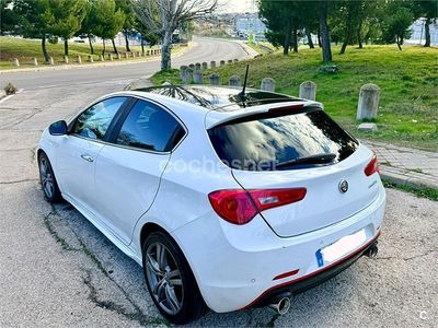 Usado Alfa Romeo Giulietta Sprint 175 CV (128 kW) 2015 Blanco Utilitario