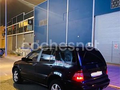 Usado Mercedes ML270 Edition 163 CV (119 kW) 2004 Negro SUV