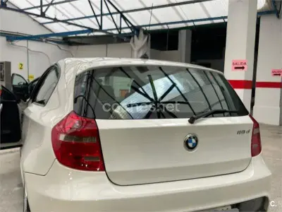Używany BMW 118 143 KM (105 kW) 2007 Biały Hatchback