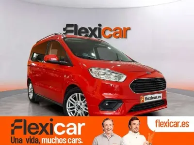 Usado Ford Tourneo Trend 102 CV (75 kW) 2019 Rojo Van