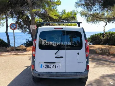Usado Renault Kangoo 85 CV (62 kW) 2010 Blanco Familiar