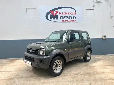 Usado Suzuki Jimny 85 CV (62 kW) 2015 Verde SUV