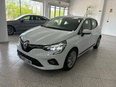 Usado Renault Clio V Intens 90 CV (66 kW) 2021 Blanco Berlina