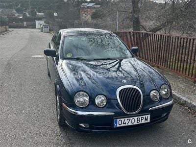 Usado Jaguar S-Type 240 CV (176 kW) 2001 Azul Berlina