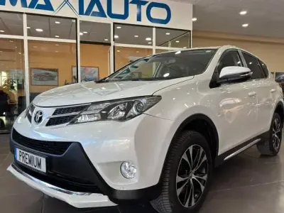 Usado Toyota RAV4 Edition 150 CV (110 kW) 2015 Blanco SUV