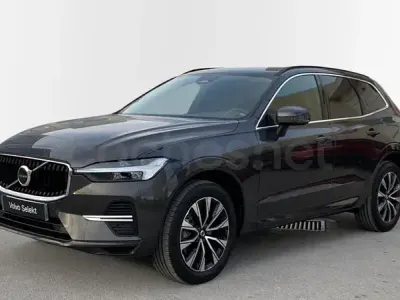 Usado Volvo XC60 Core 197 CV (144 kW) 2025 Gris SUV