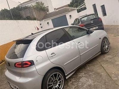 Usado Seat Ibiza Reference 70 CV (51 kW) 2007 Gris / plata Utilitario