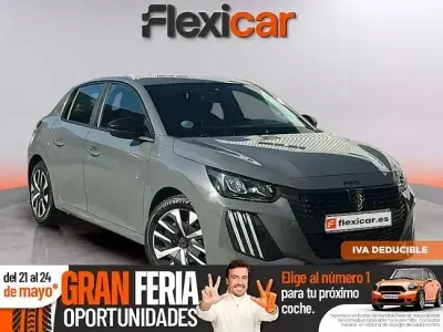 Usado Peugeot 208 Allure 100 CV (73 kW) 2024 Gris Utilitario