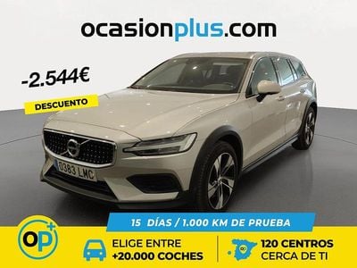 Gris Usado 2020 Volvo V60 CC Pro Familiar | 27.990 € (Precio justo)