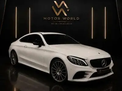 Usado Mercedes C220 194 CV (142 kW) 2018 Blanco Familiar