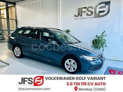 Usado VW Golf VIII Life 115 CV (84 kW) 2022 Gris / plata Familiar
