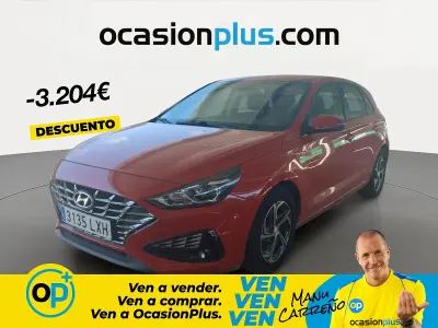 Usado Hyundai i30 120 CV (88 kW) 2022 Rojo