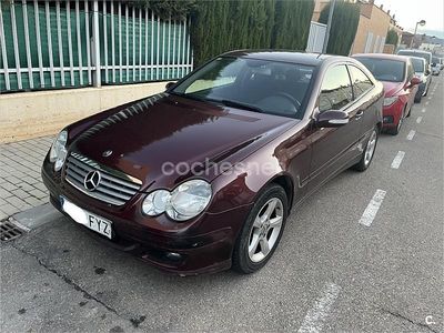 Granate Usado 2008 Mercedes C200 Berlina | 4900 €