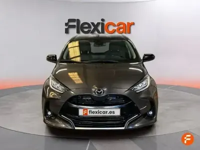 Usado Mazda 2 Comfort 92 CV (67 kW) 2023 Gris Utilitario