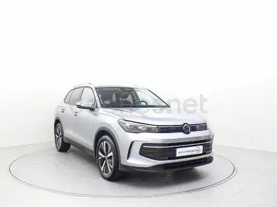 Usado VW Tiguan 150 HP (110 kW) 2025 Cinzento SUV