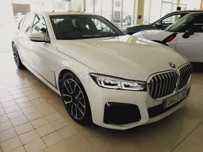 Usado BMW 730 265 CV (194 kW) 2020 Blanco Berlina