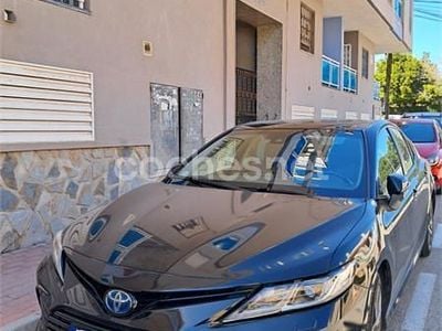 Usado Toyota Camry Advance 218 CV (160 kW) 2023 Negro Berlina