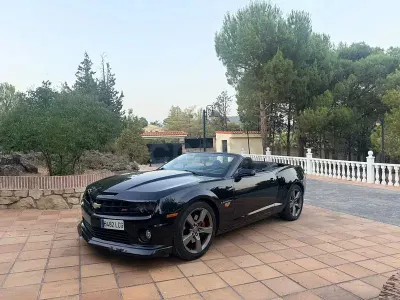 Usado Chevrolet Camaro 405 CV (297 kW) 2011 Negro Descapotable
