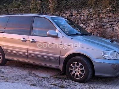 Beige Usado 2003 Kia Carnival EX Monovolumen | 1300 € (Precio justo)