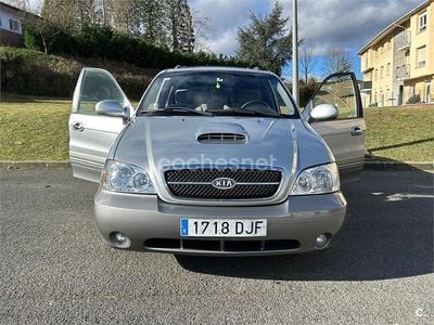 Usado Kia Carnival EX 144 CV (105 kW) 2005 Gris / plata Monovolumen