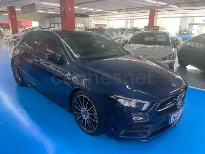 Usado Mercedes A180 116 CV (85 kW) 2021 Azul Berlina