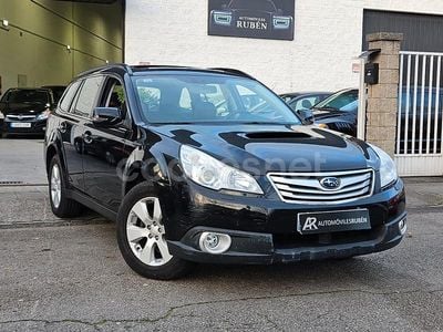 Negro Usado 2011 Subaru Legacy Premium Berlina | 5500 €