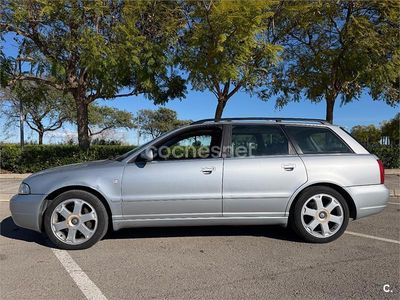Usado Audi S4 265 CV (194 kW) 1998 Gris / plata Familiar