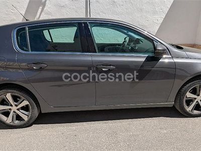 Usado Peugeot 308 Active 120 CV (88 kW) 2017 Gris / plata Berlina