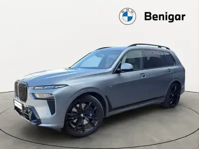 Usado BMW X7 Comfort Edition 352 CV (258 kW) 2023 Gris SUV