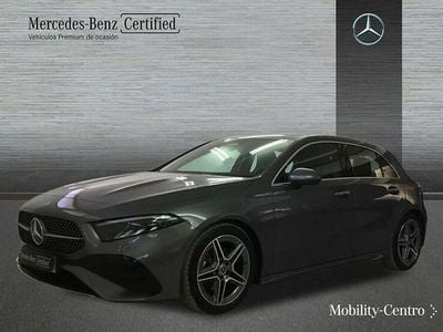 Usado Mercedes A180 AMG line 116 CV (85 kW) 2024 Gris montaña Berlina