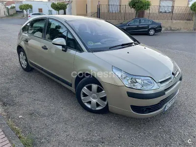 Używany Citroën C4 110 KM (80 kW) 2007 Beżowy Sedan/Limuzyna