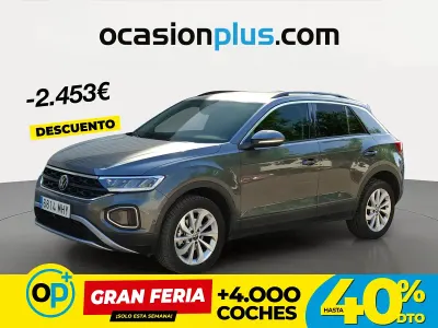 Usado VW T-Roc Life 150 CV (110 kW) 2023 Gris SUV