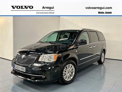 Usado Lancia Voyager Platinum 178 CV (130 kW) 2013 Negro Monovolumen