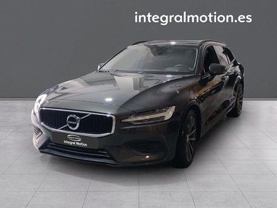 Begagnad Volvo V60 Momentum 197 HK (144 kW) 2022 Brun Kombi