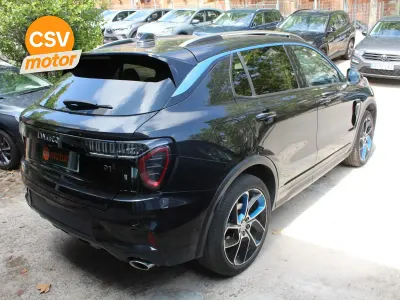 Usado Lynk & Co 01 261 CV (191 kW) 2023 Negro SUV