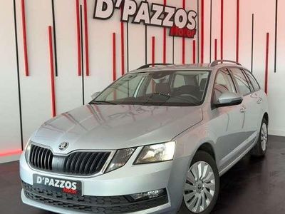 Usado Skoda Octavia Style 116 CV (85 kW) 2019 Gris Familiar