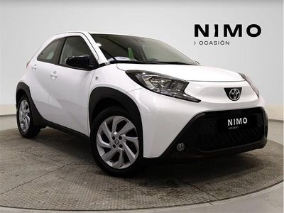 Usado Toyota Aygo X Play 72 CV (52 kW) 2024 Blanco classic SUV