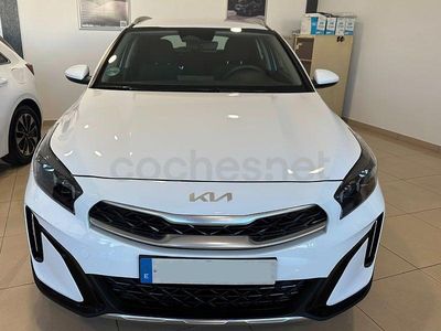 Usado Kia XCeed 100 CV (73 kW) 2025 Blanco SUV