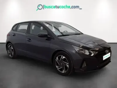 Usado Hyundai i20 84 CV (61 kW) 2021 Gris Utilitario
