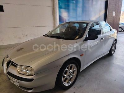Gris / plata Usado 2000 Alfa Romeo 156 Progression Berlina | 2390 €