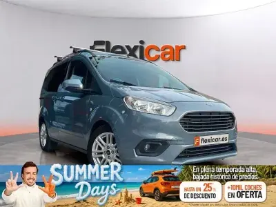 Usado Ford Tourneo Courier Ambiente 100 CV (73 kW) 2018 Azul Monovolumen
